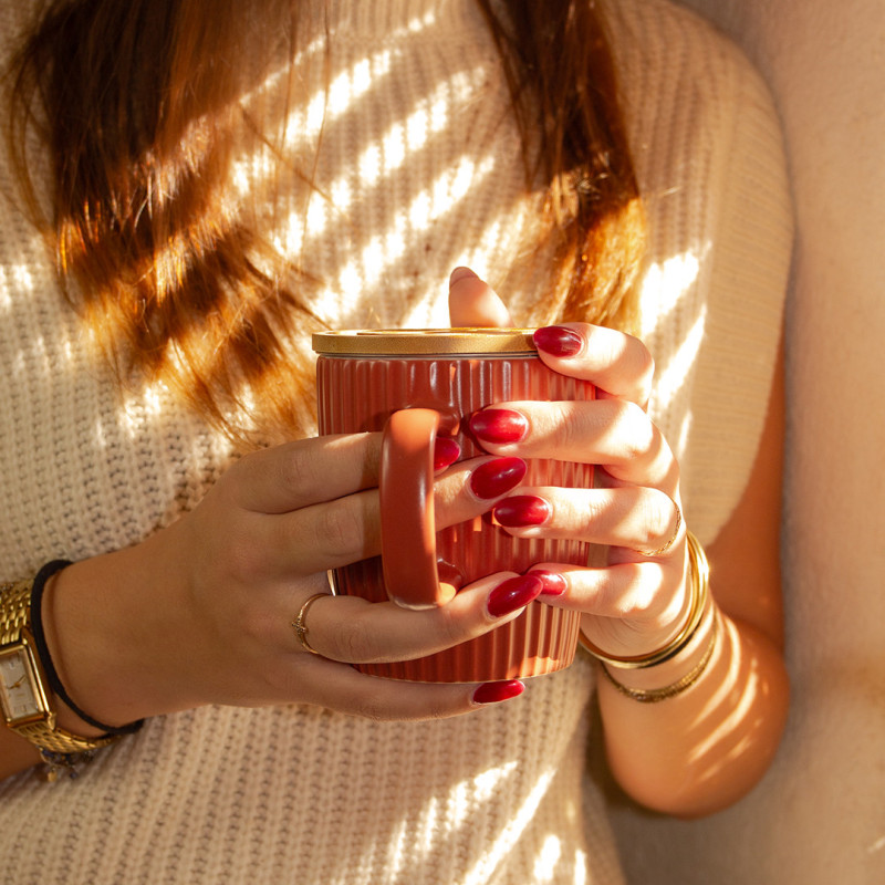 Mug à thé en céramique couleur terracotta